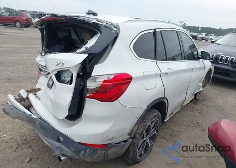 2018 BMW X1 xDrive28I из США, поврежденный, VIN WBXHT3C31J5K22765